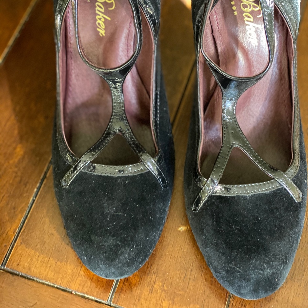 Ted baker Mary Jane like black suede heels